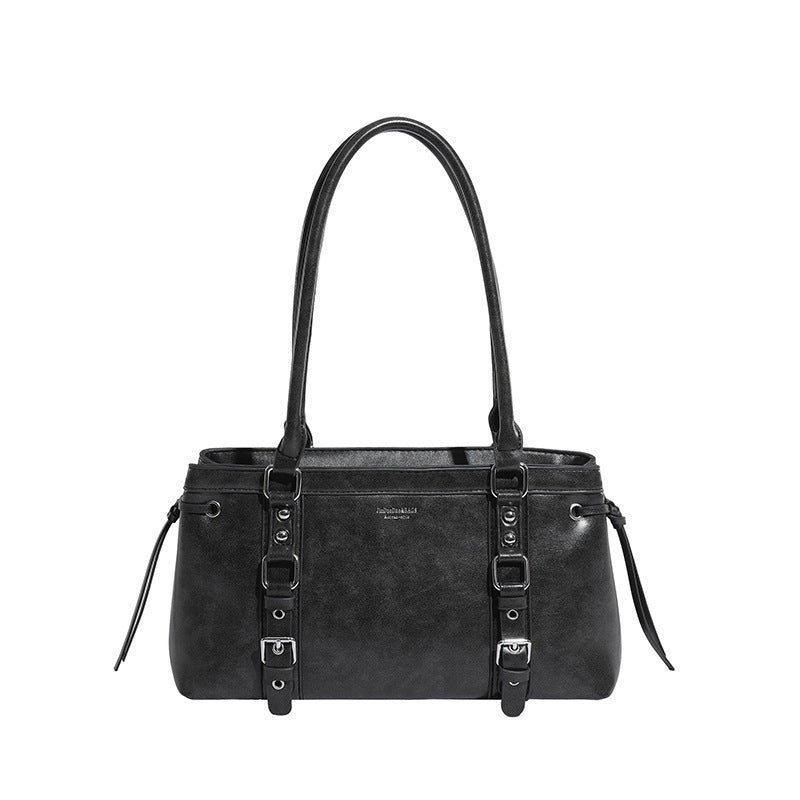 A Women Shoulder Bag