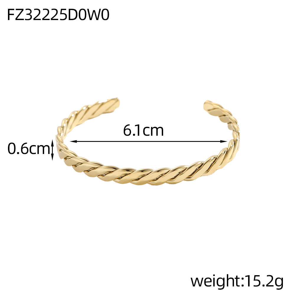 18K Gold Patterned Bracelet