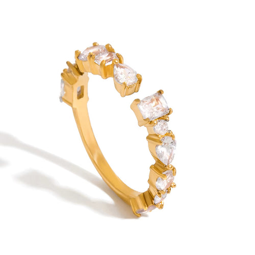 18K Gold Ring With White Zircons