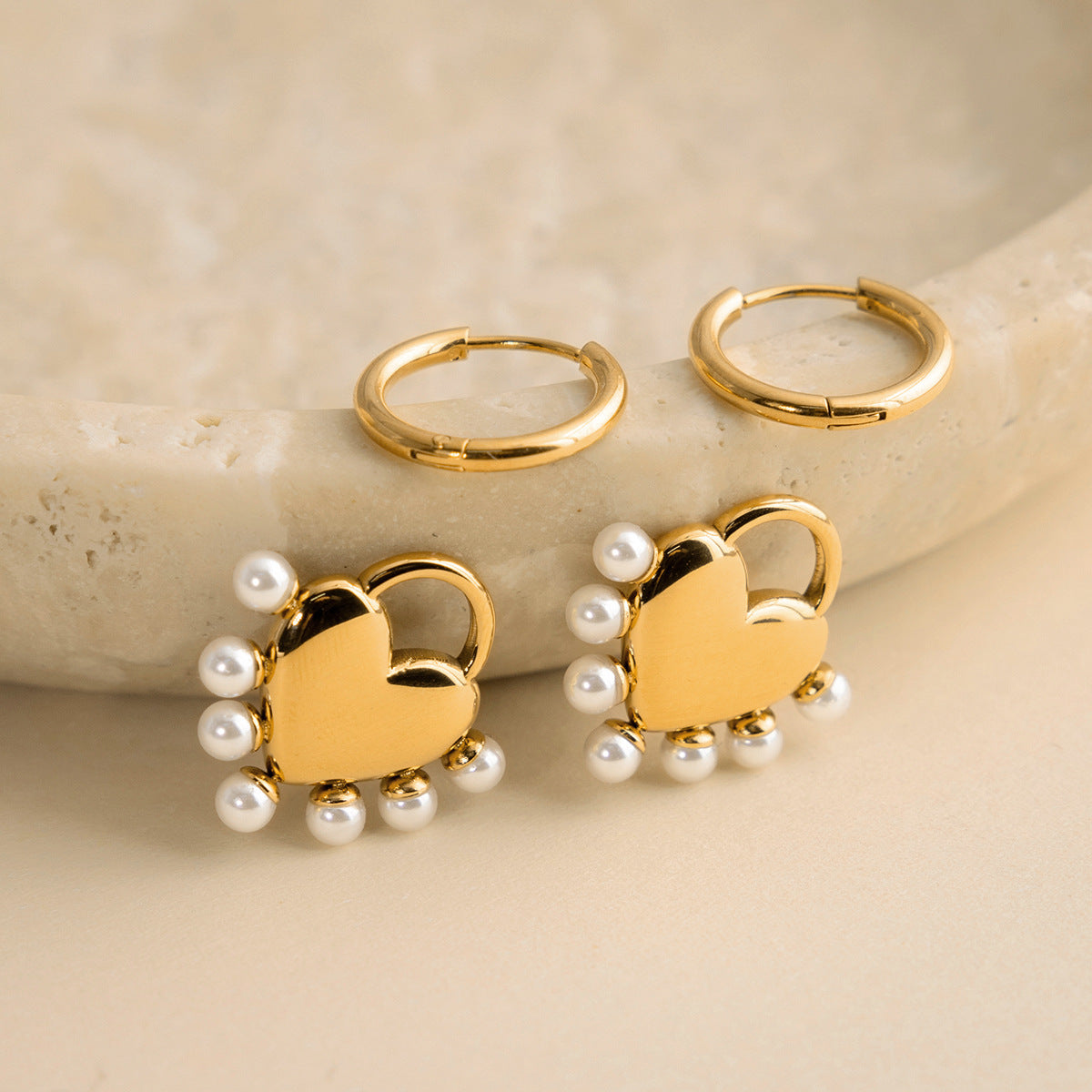 18K Pearl Heart Puffy  Earrings