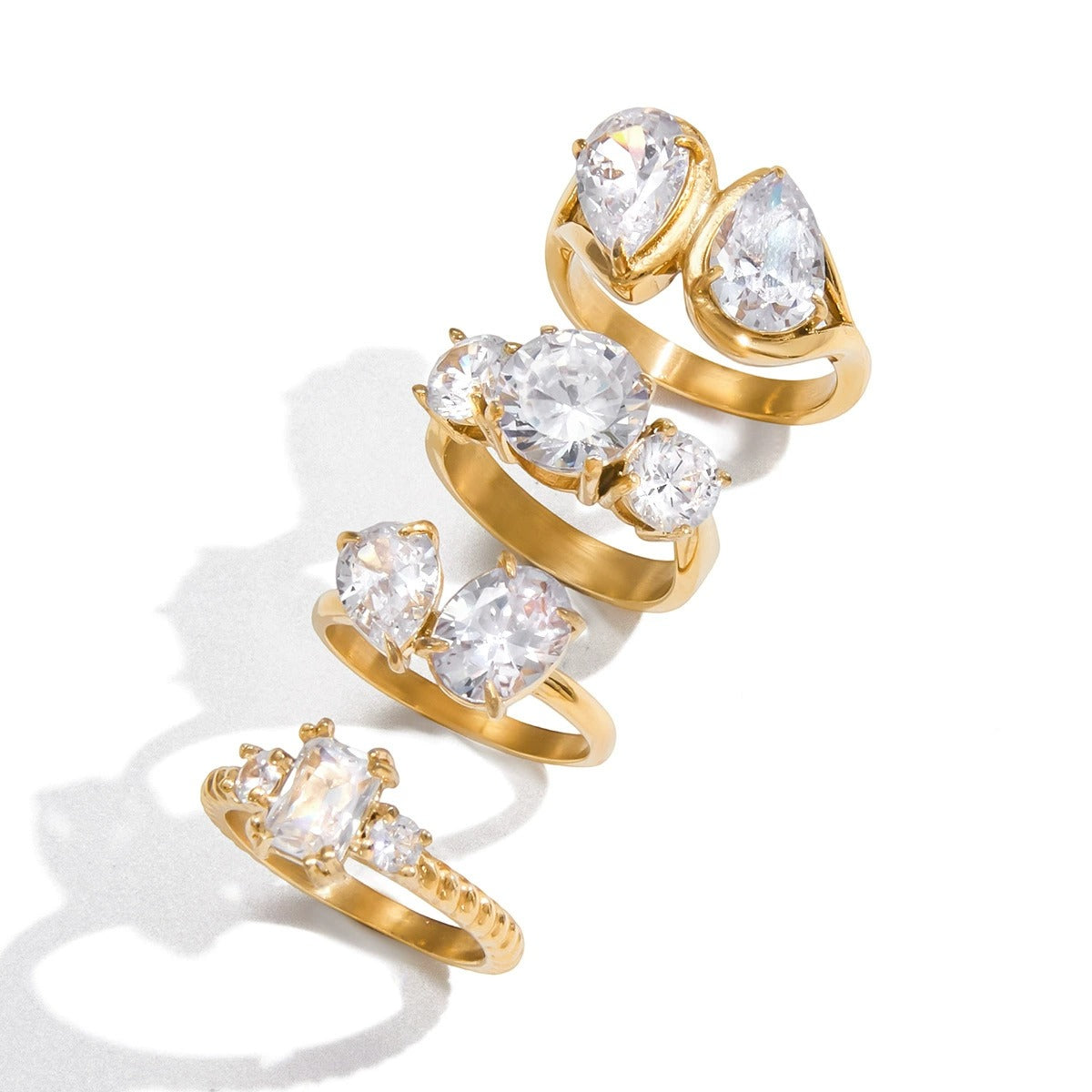 18K Gold Ring With White Zircons