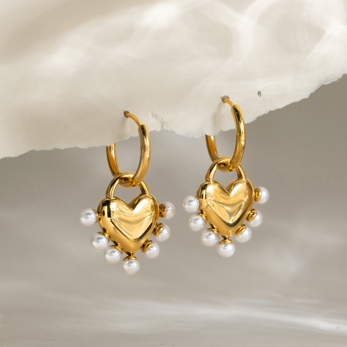 18K Pearl Heart Puffy  Earrings