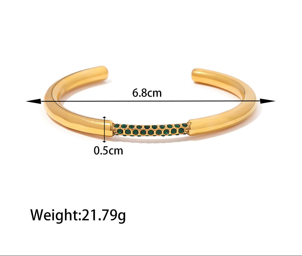 18K Gold Bracelet With Green Diamonds