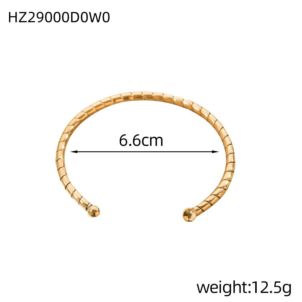 18K Gold Patterned Bracelet