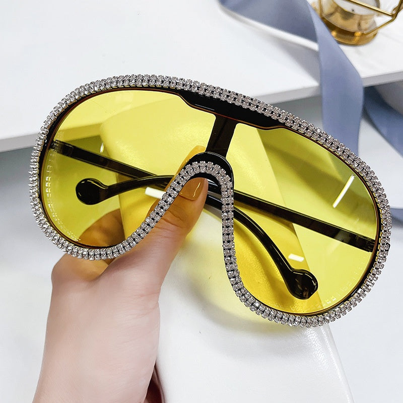 Diamond-embedded Sunglasses