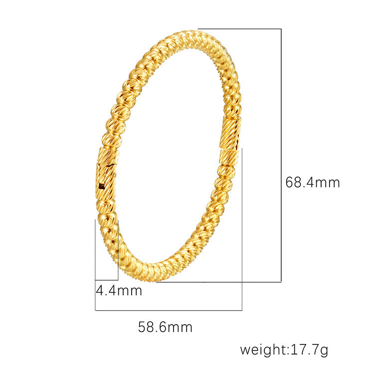 18K Gold C- Shaped Bracelets