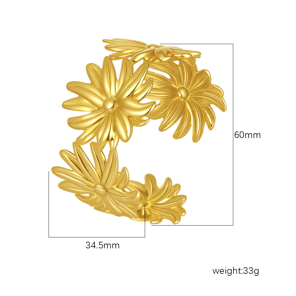 18K Gold C- Shaped Bracelets