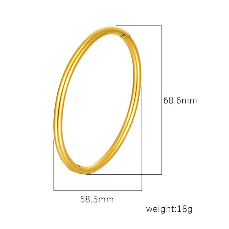 18K Gold C- Shaped Bracelets